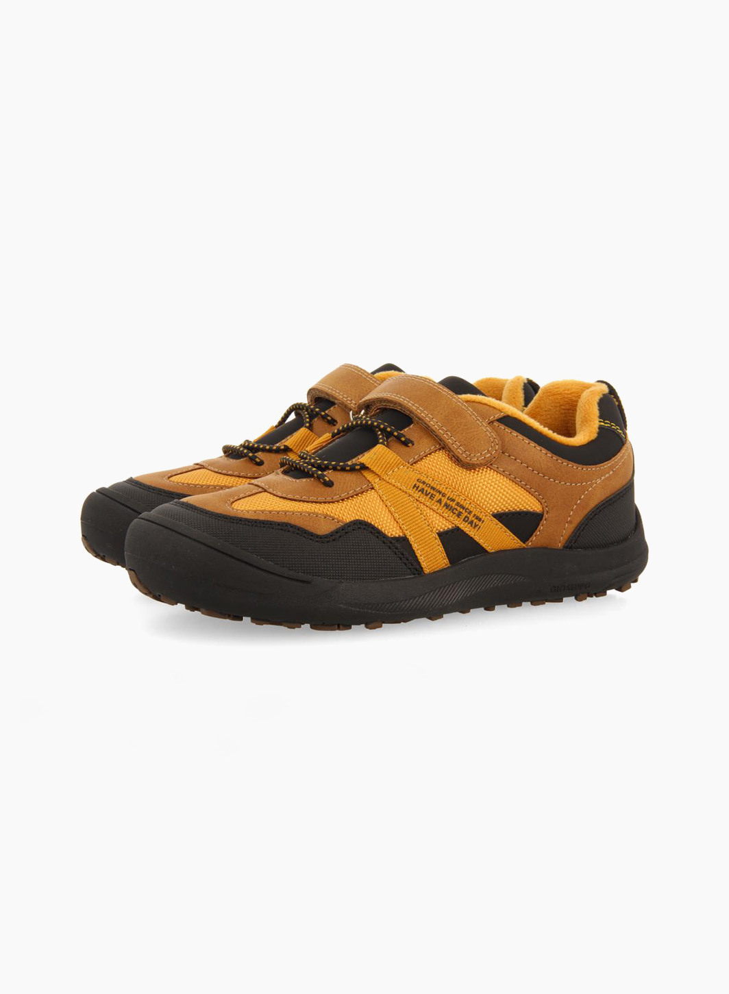 Sports adjustable shoes with elastic laces