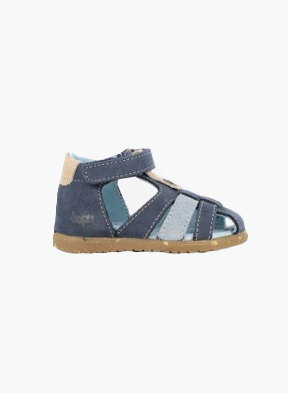 Comfortable shoes for first steps Comfortable shoes for first steps