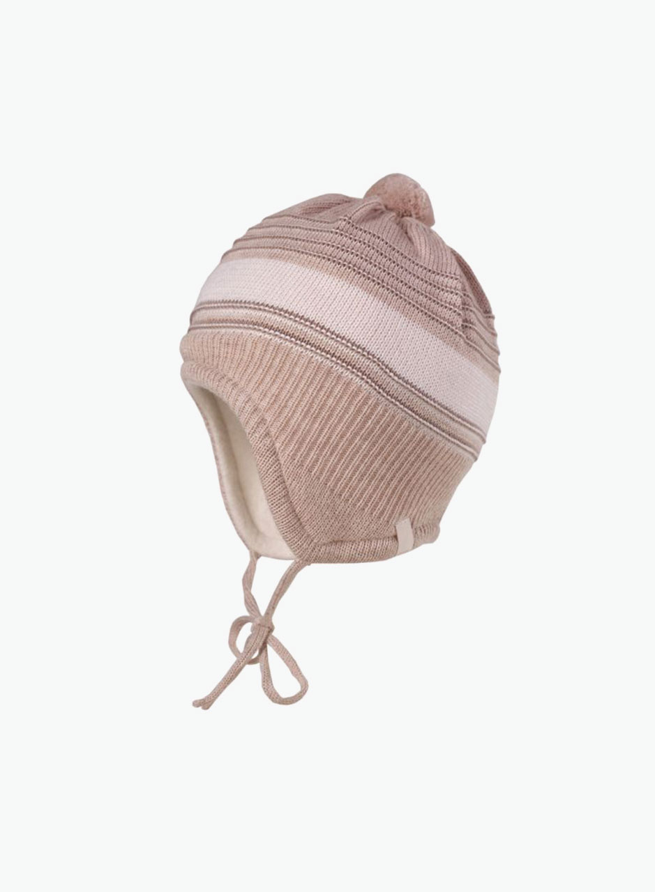 Kids hat with chin strings