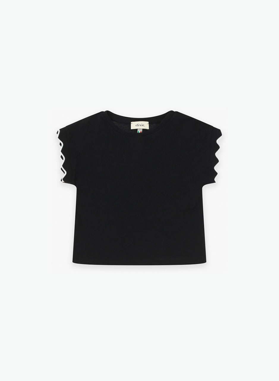 Blouse with zigzag sleeves Blouse with zigzag sleeves