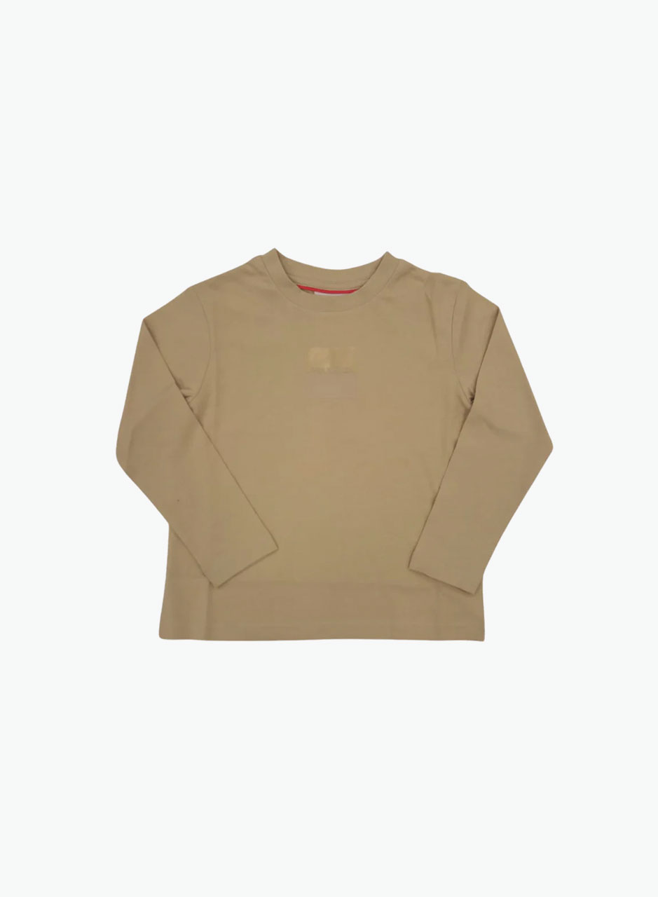 Удобная футболка с длинными рукавами и логотипом