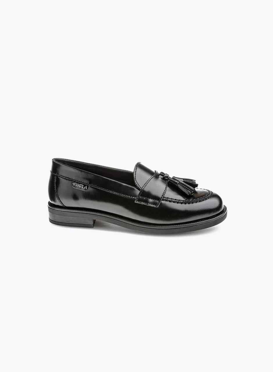 Classic shoes for school