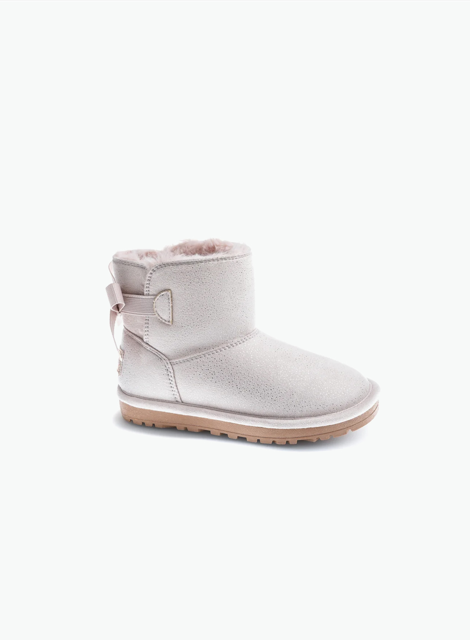Waterproof fur boots