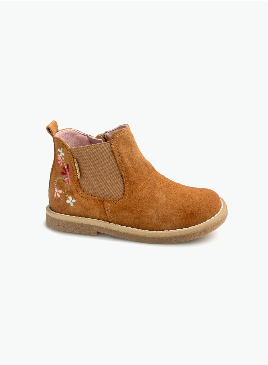 Autumn boots with embroidered flower