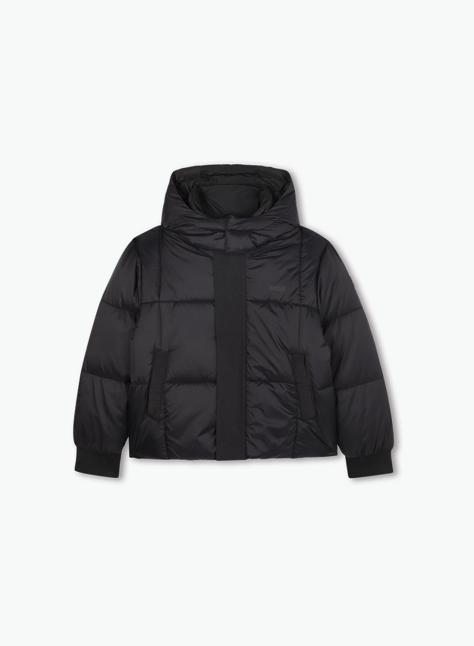 Дутая куртка с высоким воротником