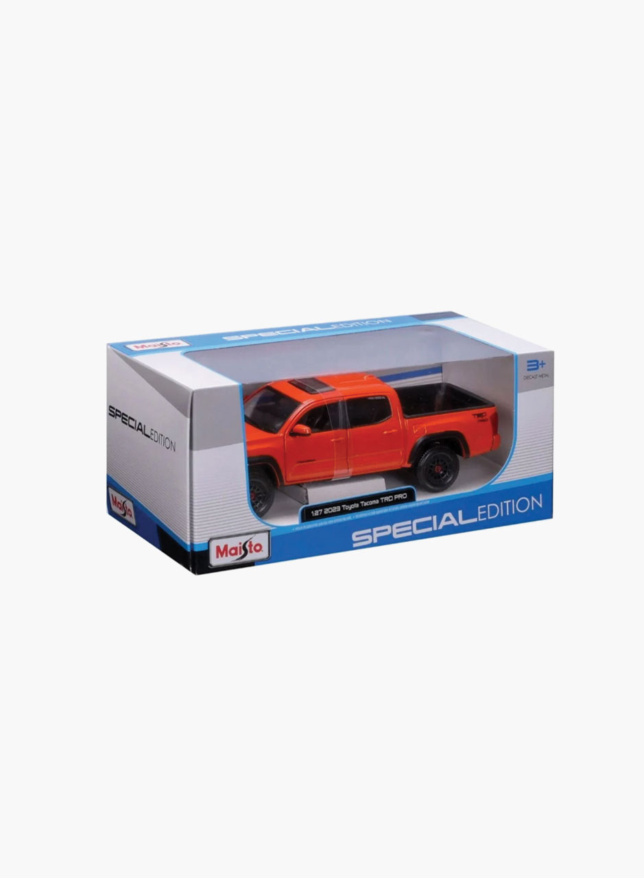 Car "2023 Toyota Tacoma" Scale 1:24