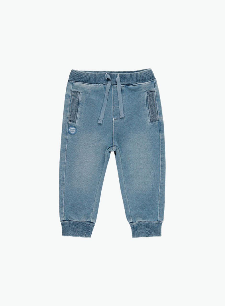 Ջինսե տաբատ՝ կարգավորվող գոտկատեղով