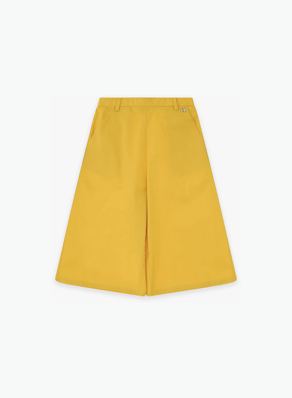 Fashionable wide shorts Fashionable wide shorts