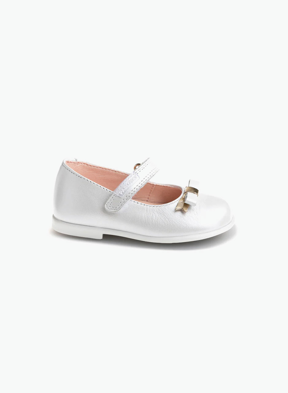 Ամառային կաշվե կոշիկներ աղջիկների համար