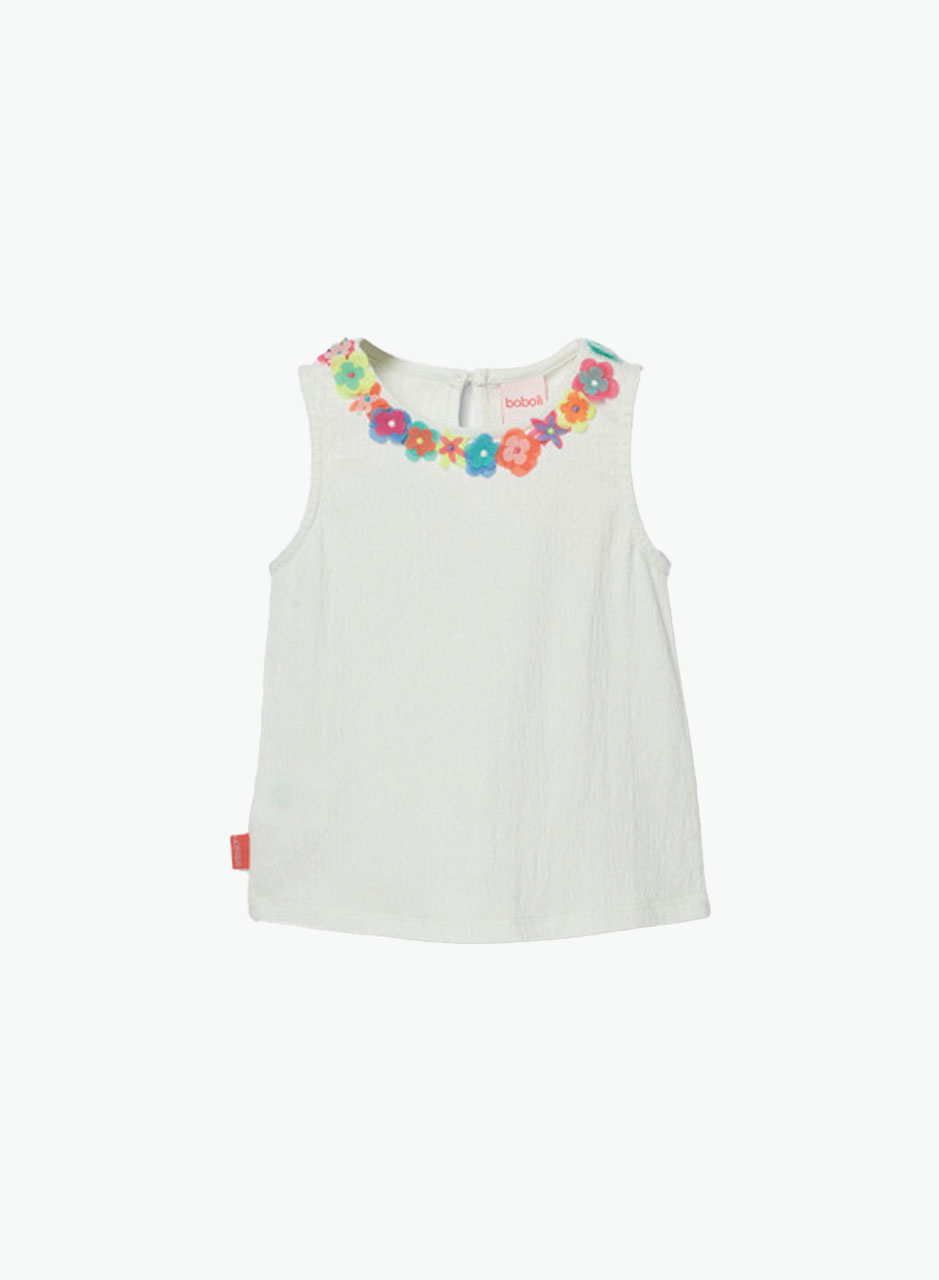 Աղջկա բլուզ՝ ասեղնագործված ծաղիկներով