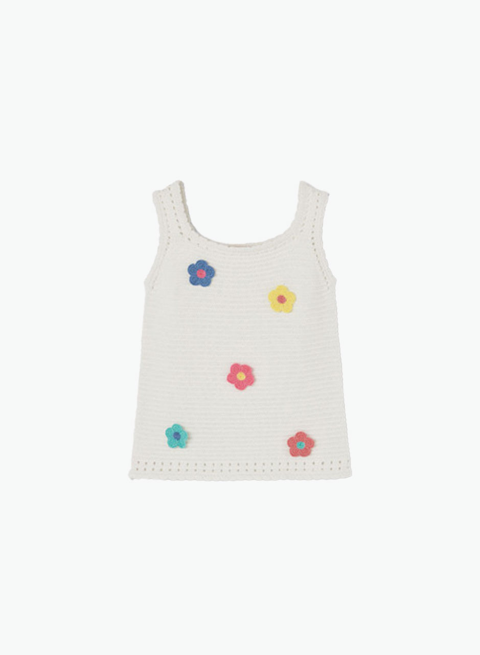 Գործած բլուզ ծաղիկներով