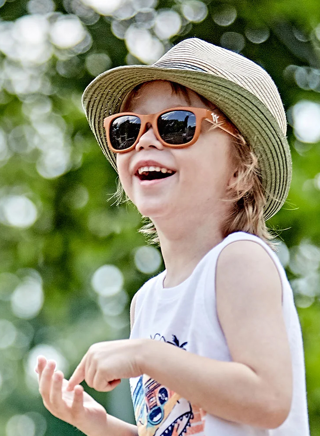 Colored straw hat