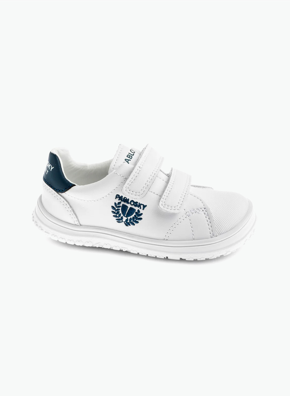 Sneakers with logo