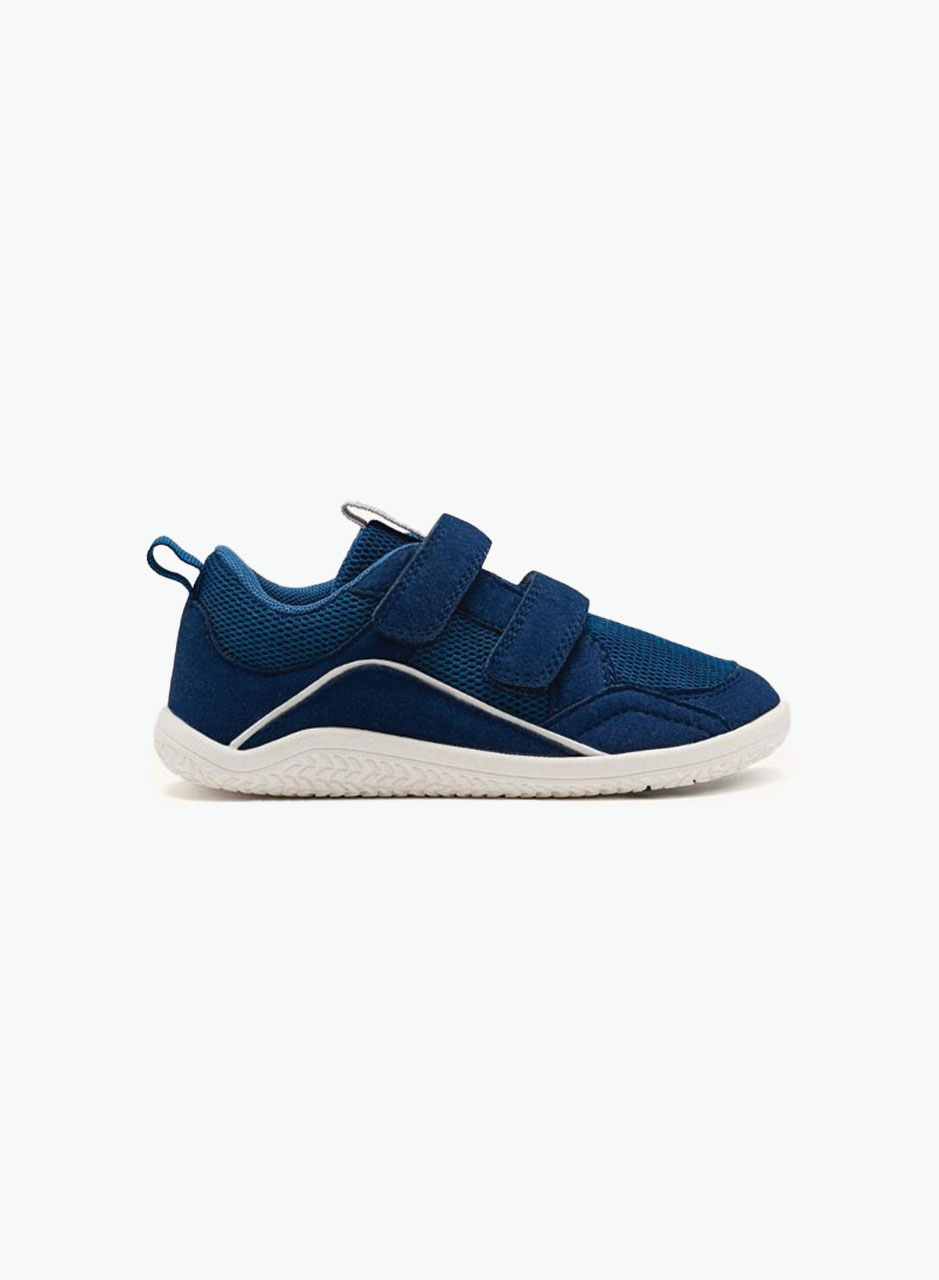 Casual sports shoes