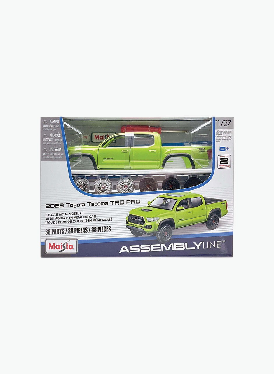 Машина "2023 Toyota Tacoma TRD Pro" Scale 1:27