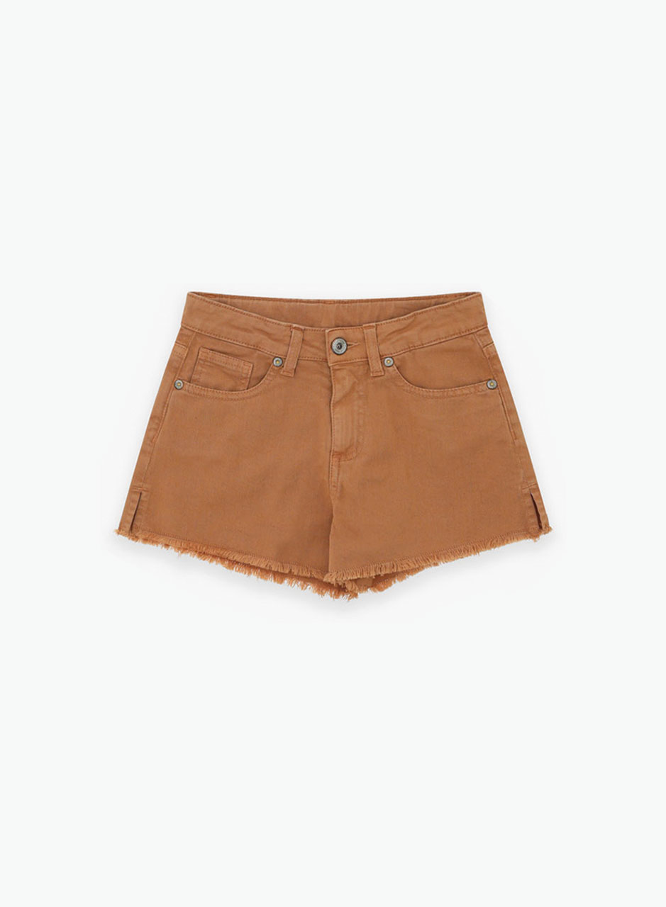 Denim shorts with fringes