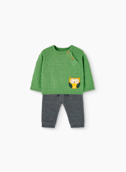 Knitted set with a pattern on the pocket