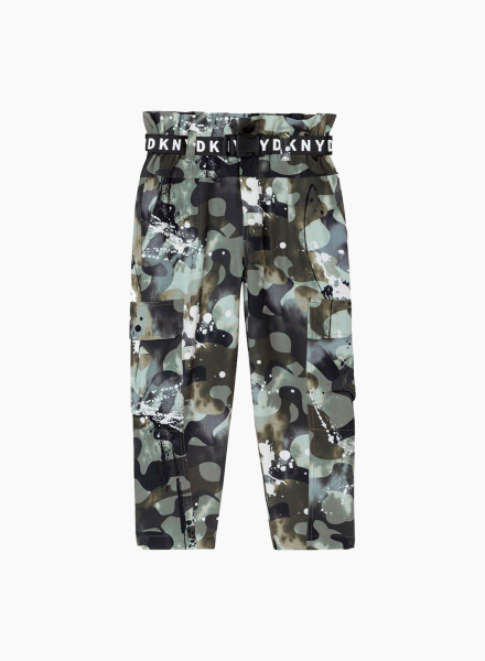 High-waisted camouflage trousers