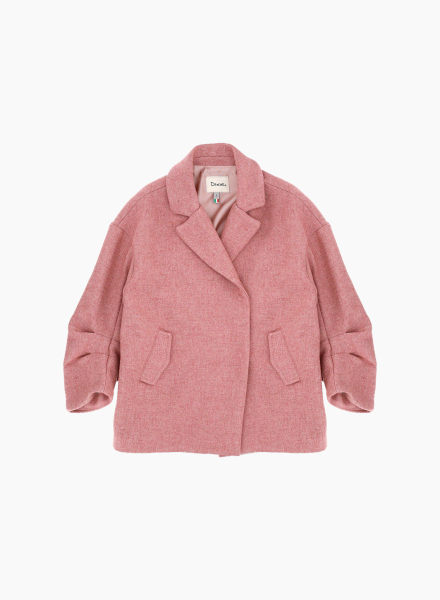 Нежно розовое пальто
